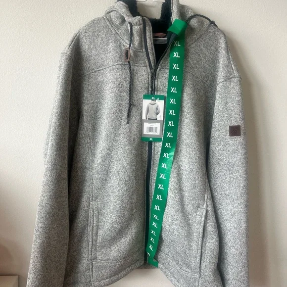 Gray Zip Up Sweater with Hood
RUGGED ELEMENTS.
MOUNTAIN FLEECE HOODIE
New XL - Picture 4 of 8